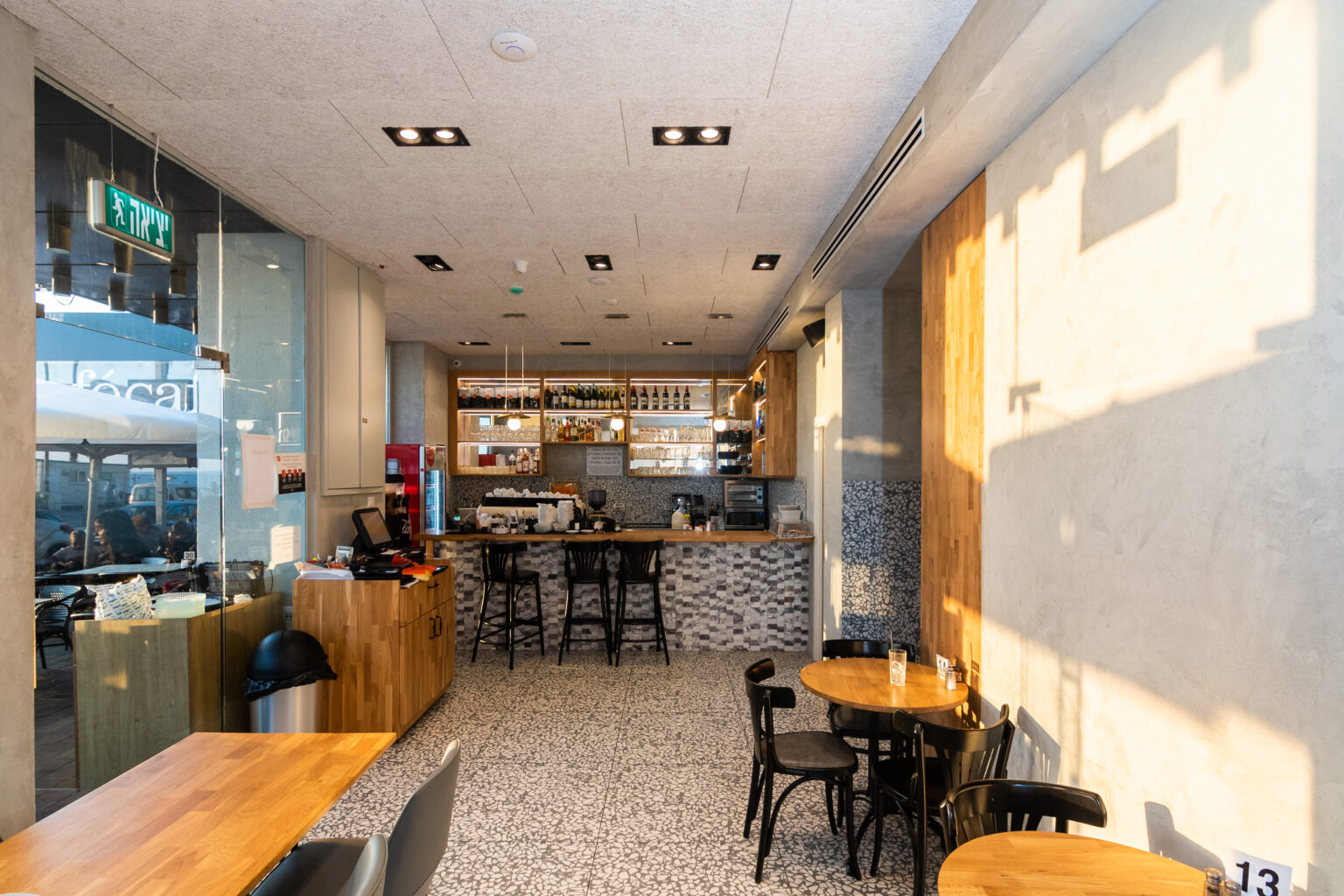 אוריאלי סחר - תאורת מסעדת קפה קפה